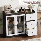 Credenza da buffet moderna da 43" con ripiano, credenza da cucina con design a ringhiera, ripiani regolabili e 3 cassetti, tavolo da buffet in legno