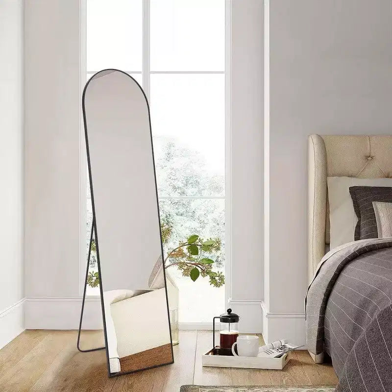 Specchio a figura intera con cornice in lega di alluminio